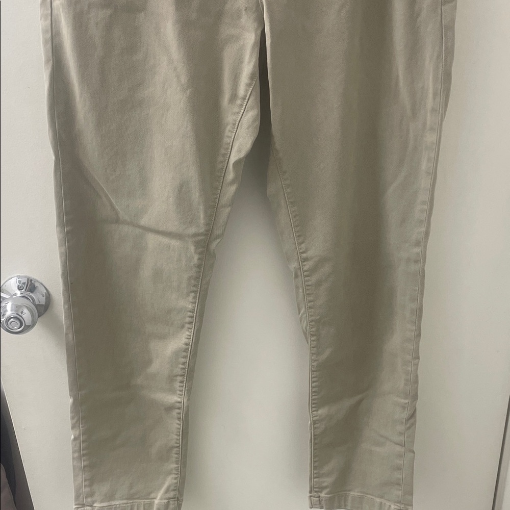 Faherty Tailored Fit Khaki Chinos for Men - Picture 2 of 14